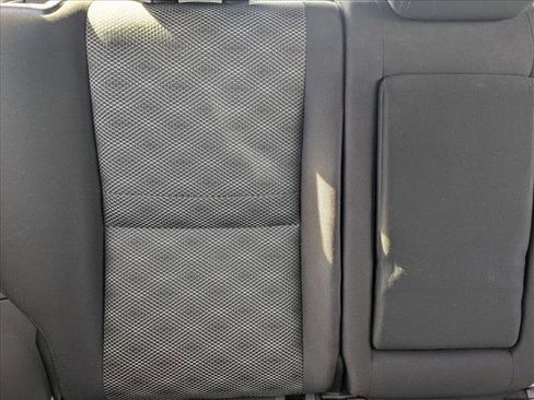 Used 2018 Nissan Rogue Sport SV image 9