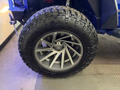 Used 2018 Jeep Wrangler Unlimited Rubicon image 37