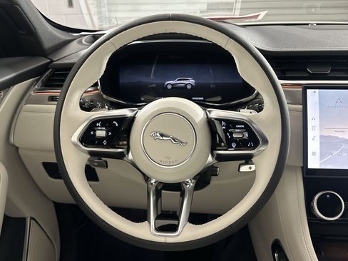 Used 2026 Jaguar F-PACE R-Dynamic S image 13