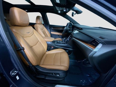 Used 2022 Cadillac XT5 Premium Luxury w/ Technology Package image 29