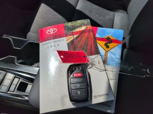 Used 2025 Toyota Camry LE image 22