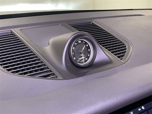 Certified 2025 Porsche Macan image 86