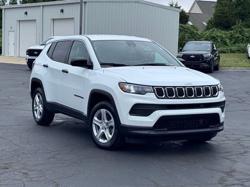 Used 2023 Jeep Compass Sport AWD/4WD image 1