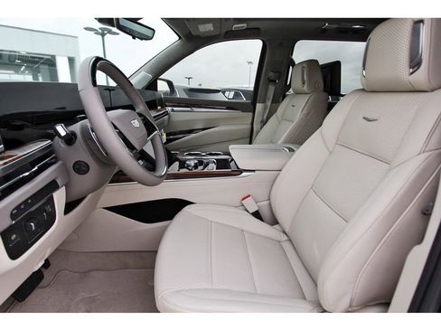 New 2025 Cadillac Escalade ESV Premium Luxury Platinum image 6