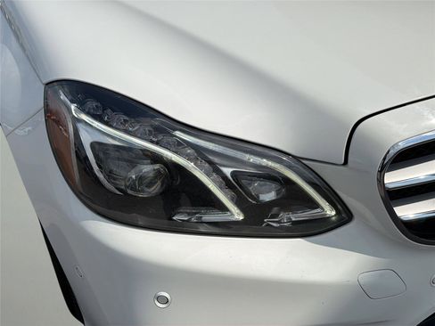 Used 2016 Mercedes-Benz E 350 4MATIC Wagon image 33