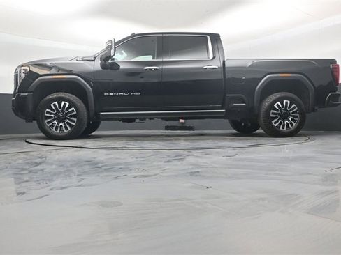 Used 2024 GMC Sierra 3500 Denali Ultimate image 42