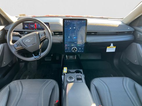 Used 2024 Ford Mustang Mach-E Premium image 12