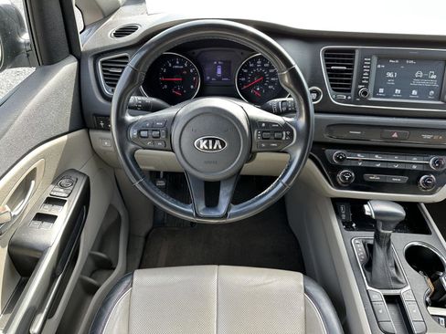 Used 2020 Kia Sedona EX FWD image 12