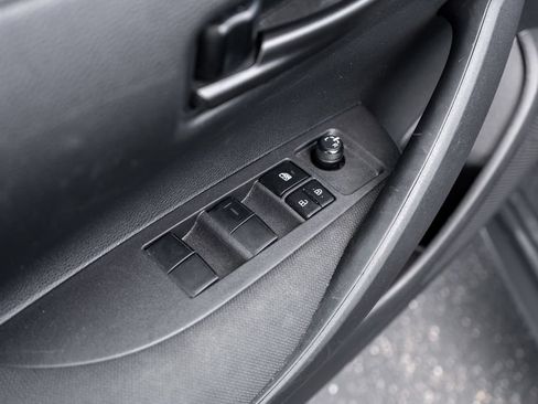 Used 2024 Toyota Corolla LE FWD image 17