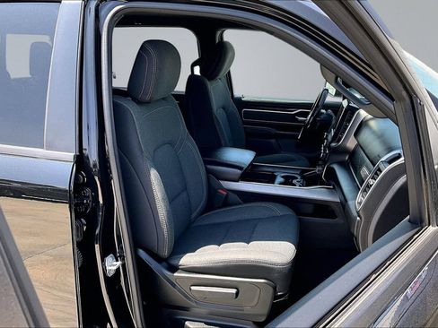 Used 2020 RAM 1500 Big Horn AWD/4WD image 16