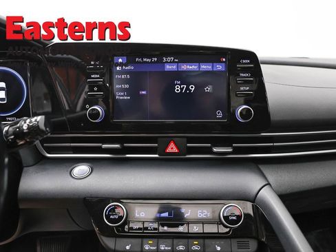 Used 2021 Hyundai Elantra SEL w/ Convenience + Premium Package FWD image 11