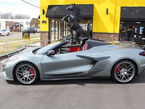 Used 2023 Chevrolet Corvette Z06 RWD image 35