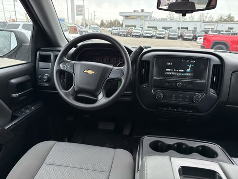 Used 2018 Chevrolet Silverado 1500 Custom w/ Custom Value Package AWD/4WD image 13