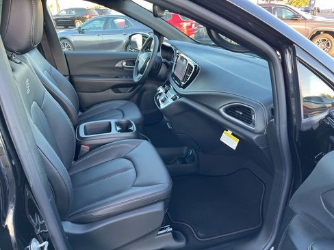 New 2026 Chrysler Pacifica Select w/ S Appearance Package FWD image 52
