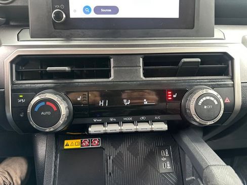 Certified 2025 Toyota 4Runner TRD Off-Road AWD/4WD image 39