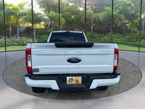 Used 2018 Ford F250 XL w/ Power Equipment Group AWD/4WD image 6