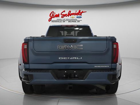 Used 2024 GMC Sierra 3500 Denali Ultimate AWD/4WD image 5