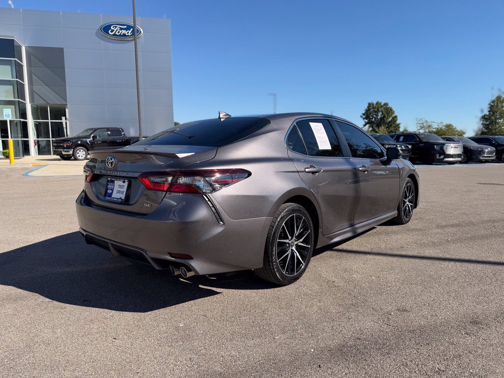 Used 2023 Toyota Camry SE FWD image 6