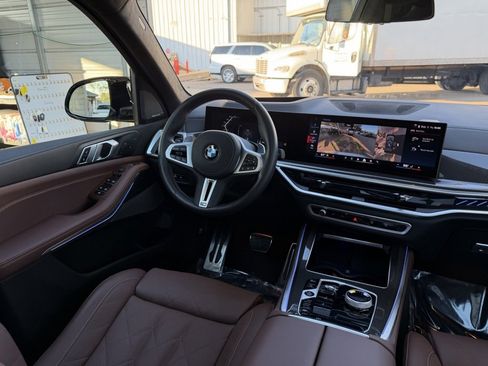 Used 2026 BMW X5 M60i image 32