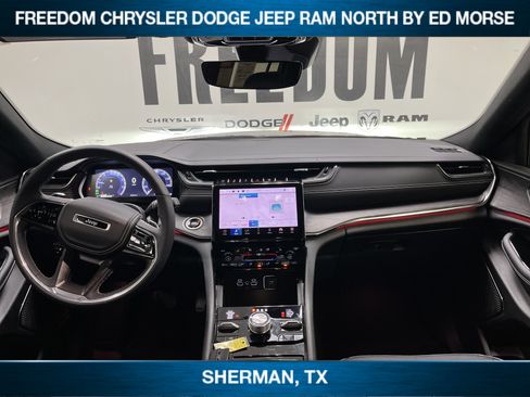 Used 2024 Jeep Grand Cherokee L Overland image 13