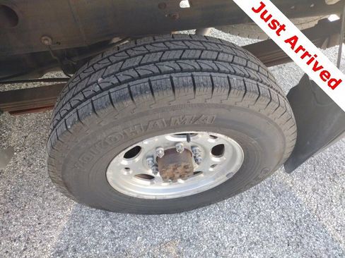 Used 2006 Chevrolet Silverado 2500 LT w/ Heavy-Duty Power Package image 13