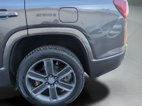 Used 2019 GMC Acadia Denali image 12