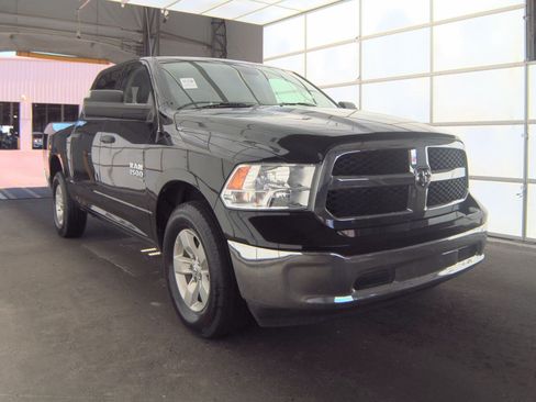 Used 2023 RAM 1500 Classic SLT w/ Trailer & Traction Group AWD/4WD image 6