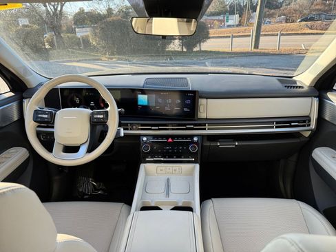 Used 2025 Hyundai Santa Fe SEL image 30