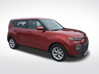 Used 2022 Kia Soul LX w/ Technology Package FWD video 1