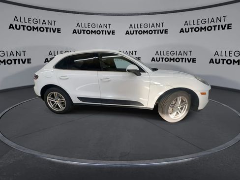 Used 2017 Porsche Macan S AWD/4WD image 11