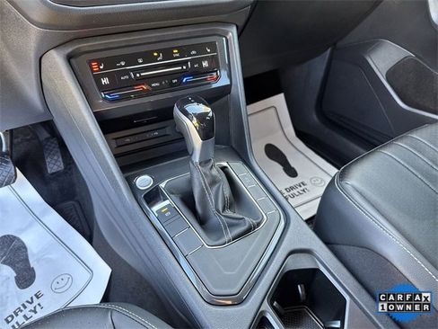 Used 2024 Volkswagen Tiguan SE image 21