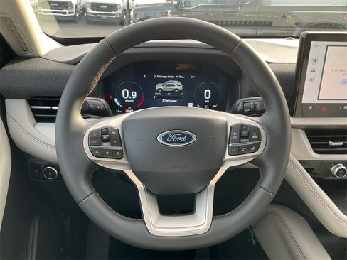 New 2026 Ford Explorer Active w/ Active Comfort Package image 21
