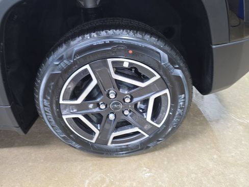 New 2026 Jeep Cherokee Limited AWD/4WD image 34