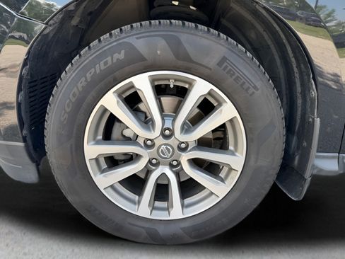 Used 2014 Nissan Pathfinder SL w/ SL Tech Package AWD/4WD image 33