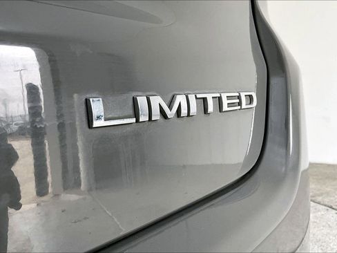 Used 2020 Jeep Compass Limited image 39