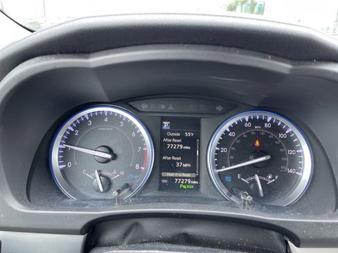 Used 2019 Toyota Highlander Limited AWD/4WD image 7