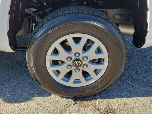 Used 2024 Toyota Tacoma SR5 image 11