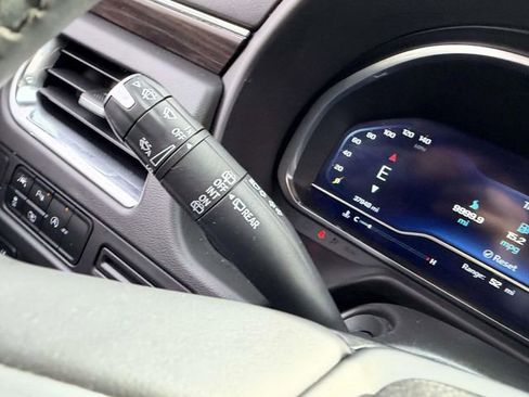 Certified 2023 Chevrolet Suburban LT w/ Luxury Package image 29