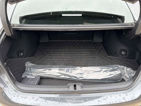 Used 2022 Lexus ES 350 Ultra Luxury w/ Accessory Package 2 image 27