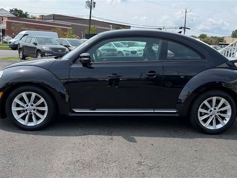 Used 2018 Volkswagen Beetle 2.0T FWD image 3