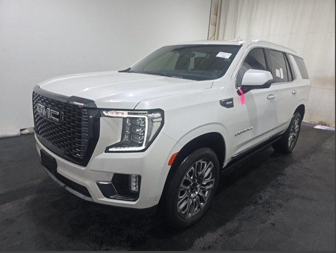 Used 2023 GMC Yukon Denali Ultimate w/ LPO, Floor Liner Package AWD/4WD image 2