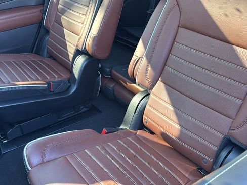 Used 2023 GMC Yukon Denali Ultimate image 30