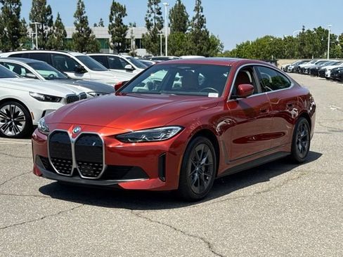 Used 2023 BMW i4 eDrive35 RWD image 2