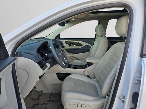 Used 2023 GMC Terrain Denali w/ Denali Premium Package image 11