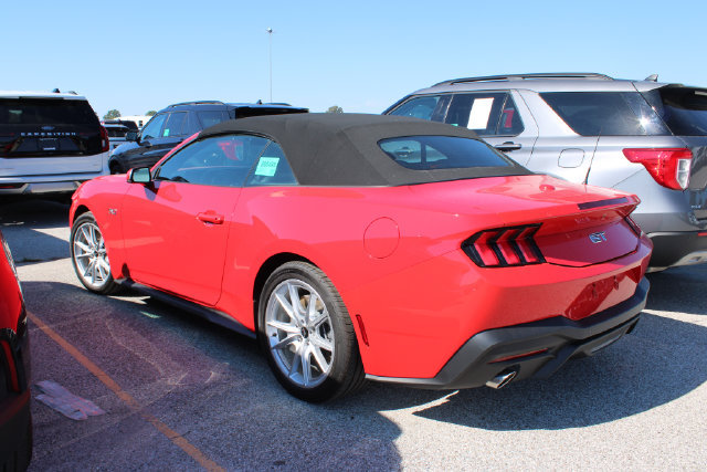 Used 2025 Ford Mustang GT Premium RWD image 18