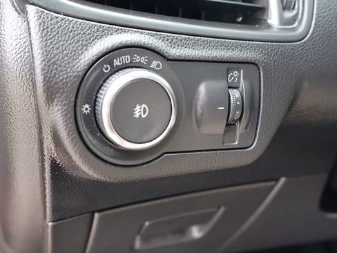 Used 2020 Buick Envision Essence FWD image 22