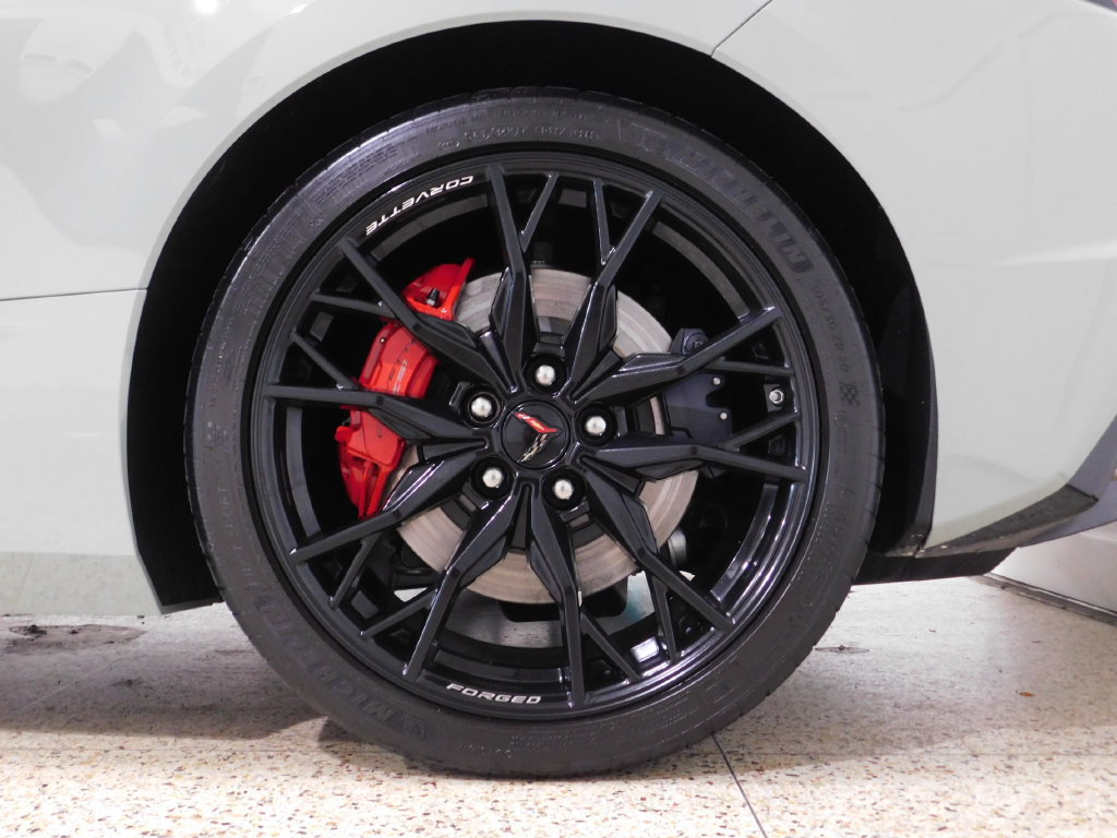 Used 2024 Chevrolet Corvette Stingray Preferred Cpe w/ Z51 Performance Package RWD image 88