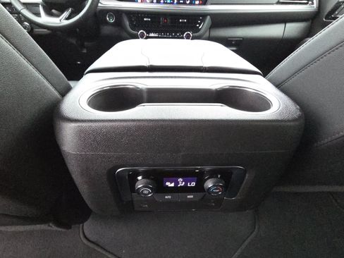 Used 2025 Chevrolet Tahoe LT AWD/4WD image 30