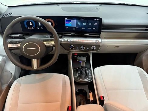 Certified 2024 Hyundai Kona SE image 40