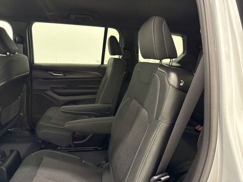 New 2026 Jeep Grand Cherokee L Laredo AWD/4WD image 18